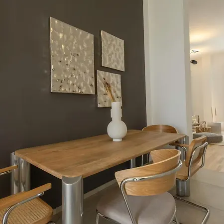 Charmantes Im Herzen Von 2br Apartment